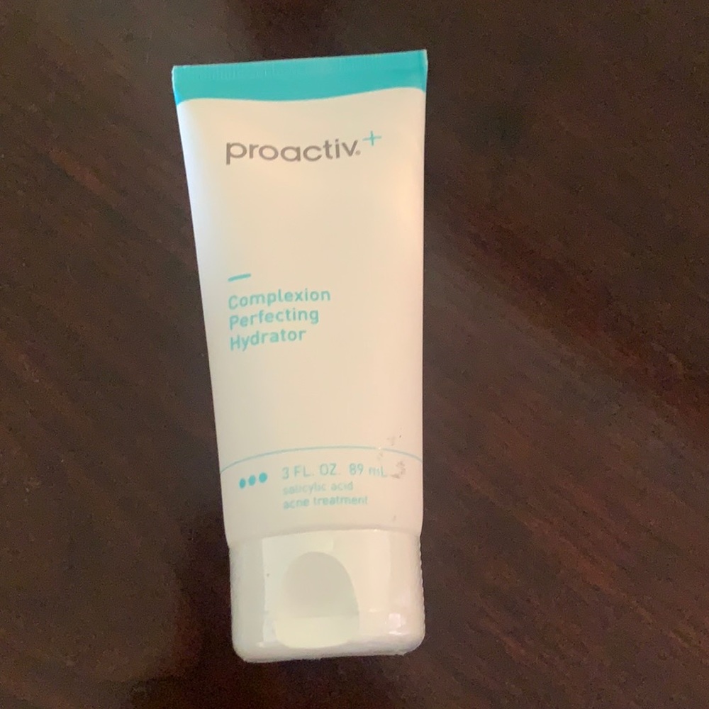 Proactive+ Complexion Perfecting Hydrator